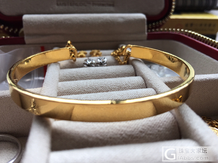 【熊猫体育公司】《我的英雄学院》第二季动画收视率依旧低迷 剧情太拖没人看(图4) 熊猫体育公司