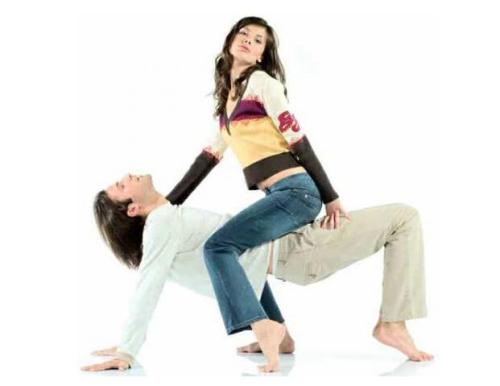 加拿大海军舰艇访日 两名船员涉毒被日警方拘捕(图)“熊猫体育”(图1) 熊猫体育