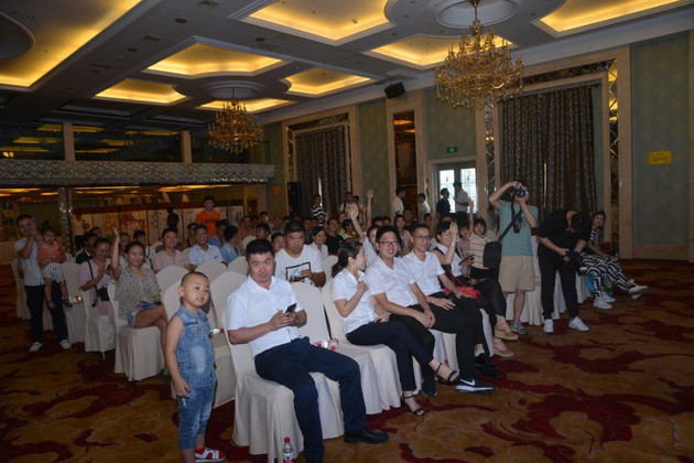 《斩!赤红之瞳》漫画竟是happy结局 说好的全灭呢_熊猫体育(图1) 熊猫体育