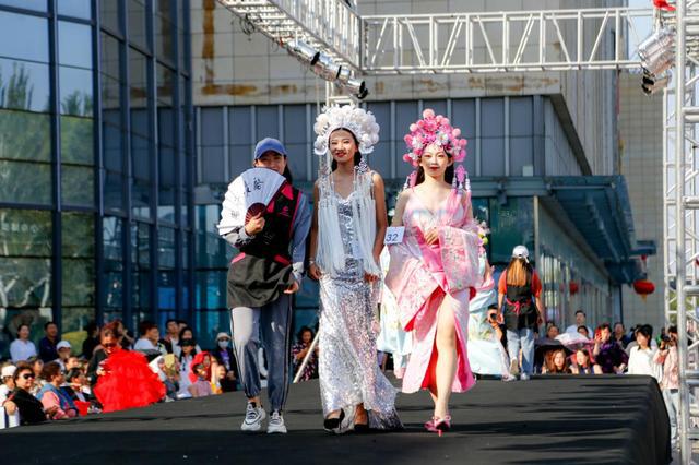 动画《机动战士高达:铁血的奥尔芬斯》新剧情介绍_熊猫体育公司(图4) 熊猫体育首页