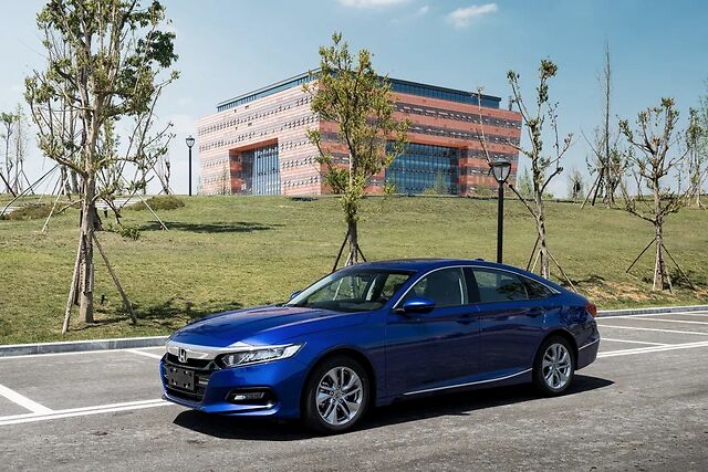 ‘熊猫体育’全球暖化致北极海冰溶解 北极熊数量恐减少超3成(图3) 熊猫体育公司