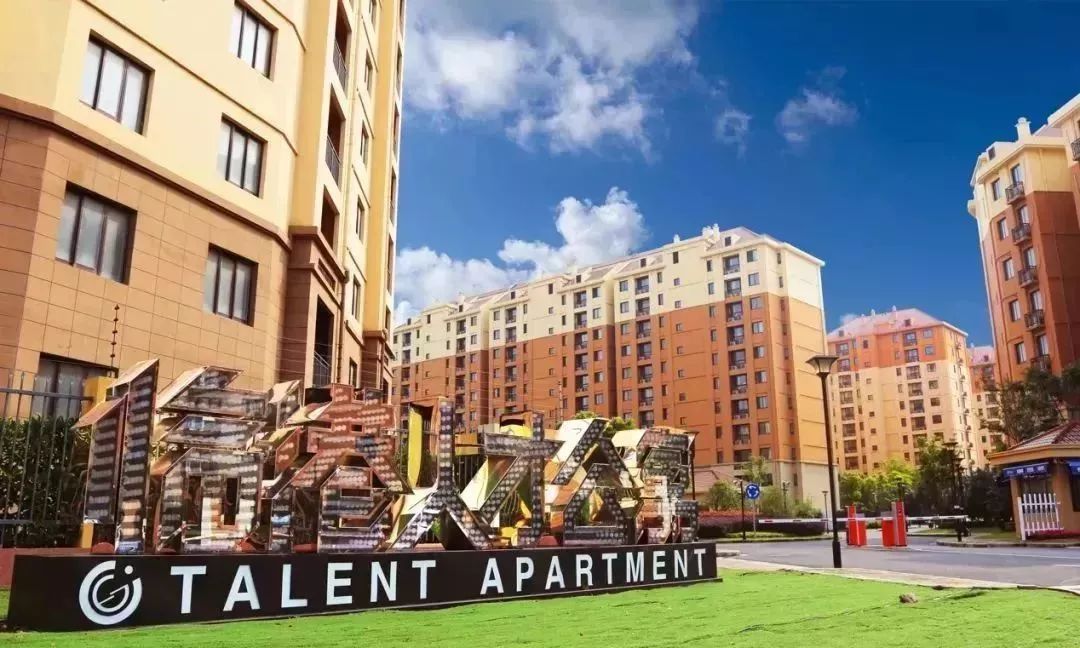 熊猫体育公司|2017安徽公务员考试报名第三天:5万多人报名22个岗位无人问津(图1) 熊猫体育