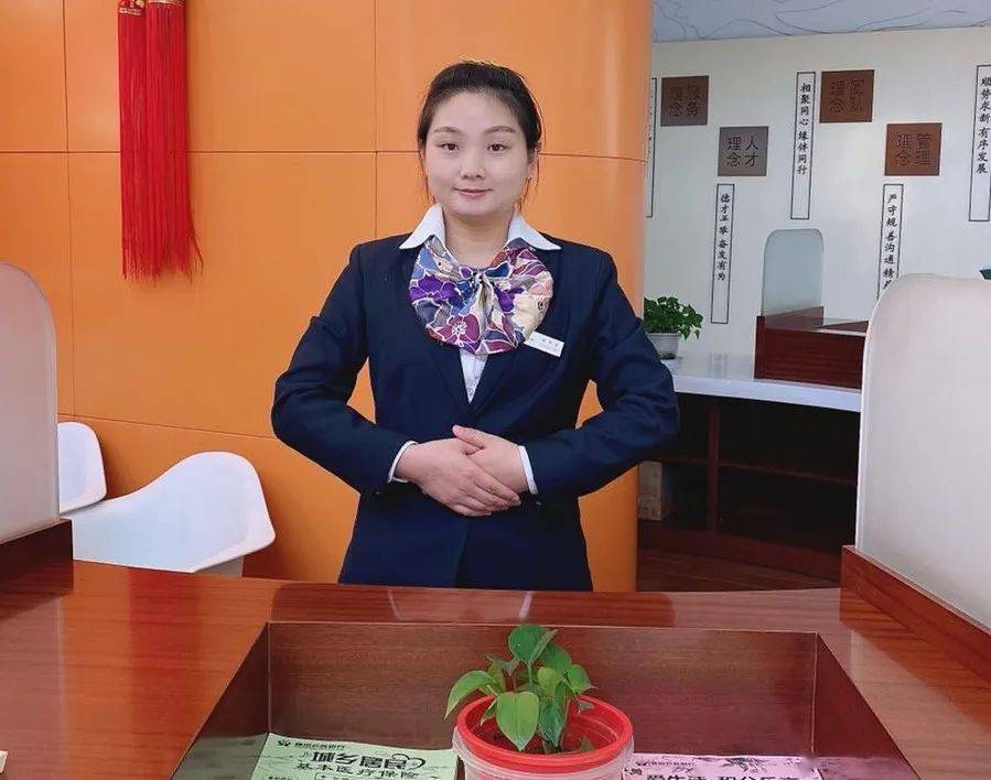 熊猫体育公司_
【襄行•三强一转】培训学习“练内功” 分享所学“促生长” —襄垣农商银行大堂司理厅堂营销技巧专项培训学习感悟（第三期）(图4)